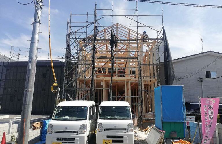 【社員平均年収500万円以上】建設業のイメージ、少し変わるかもしれません。株式会社アーネストウイング
